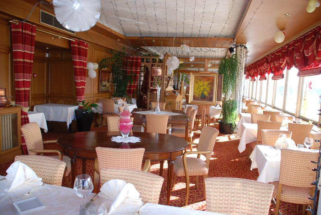 Hotel Restaurant Le Bellevue Montrichard 3 Etoiles Eksteriør billede